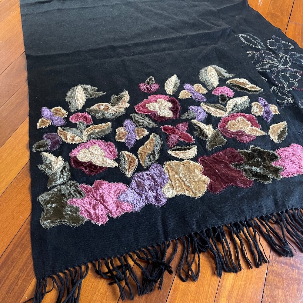Black Floral Detail Scarf